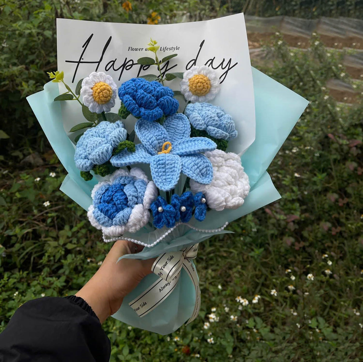 Completed Blue Crochet Flowers Bouquet, Handmade Knitted Bouquet, Crochet Artificial Flowers for Mother's Day, Graduation, Birthday, Wedding, Home Decor, Gifts (Blue Rose)