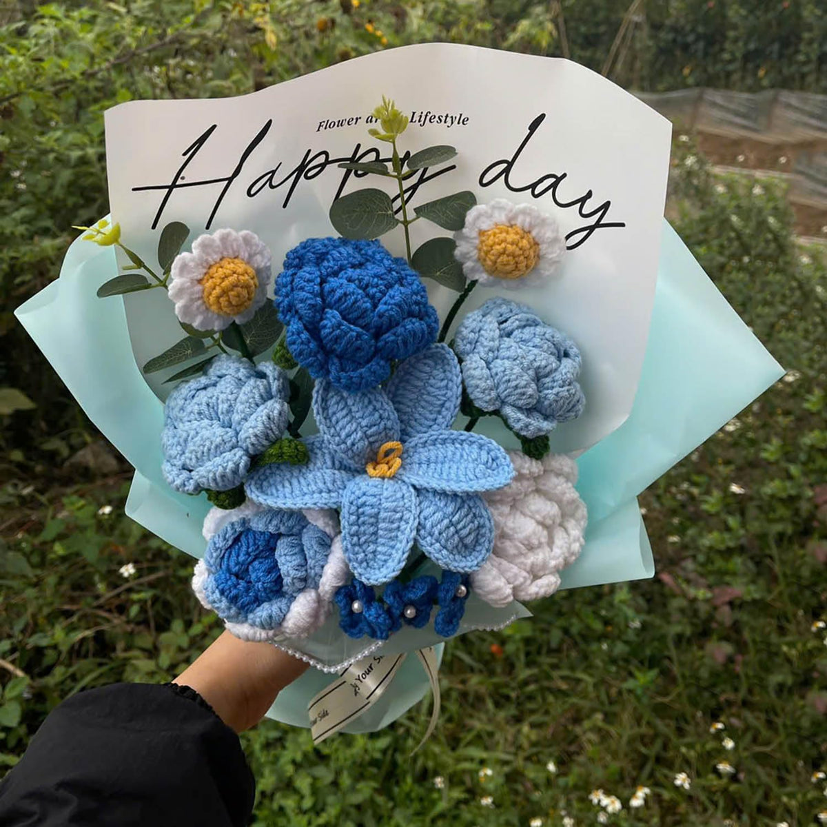 Completed Blue Crochet Flowers Bouquet, Handmade Knitted Bouquet, Crochet Artificial Flowers for Mother's Day, Graduation, Birthday, Wedding, Home Decor, Gifts (Blue Rose)