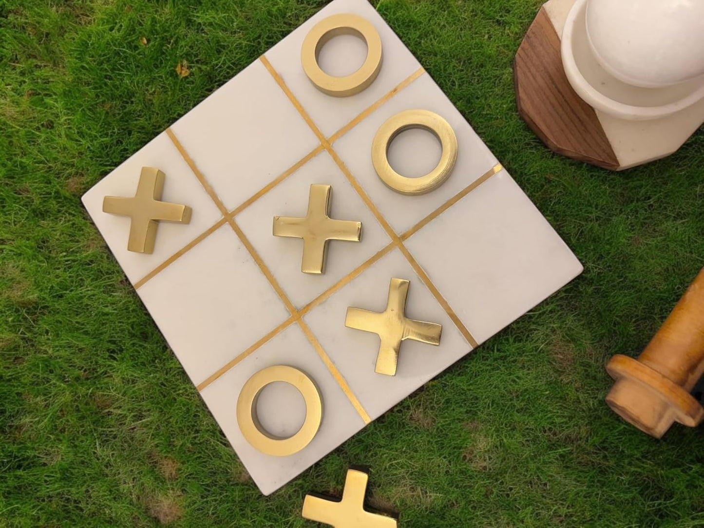 Varenthe HOME Tic Tac Toe Marble Game Board Classic Coffee Table Decor Modern Marble Travel Game for Family, White & Gold